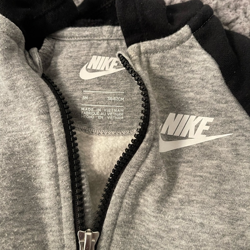 Nike bundle - Picture 4 of 10